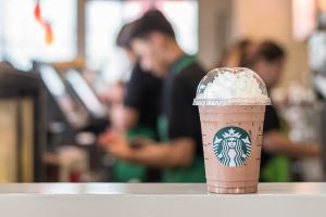 Oportunidades en Starbucks: puestos que ganan hasta $35/hora